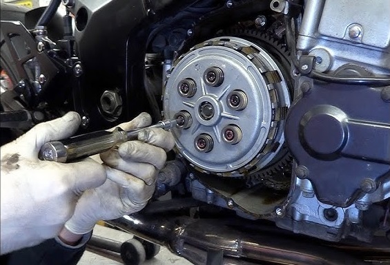 two wheeler motorcycle washing services at lowest price