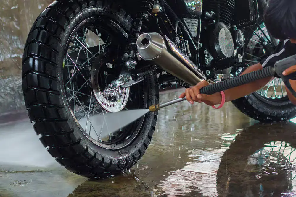 two wheeler motorcycle washing services at lowest price